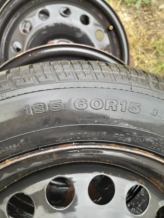 4 Jante +o rezerva  cu anvelopa noua Ford