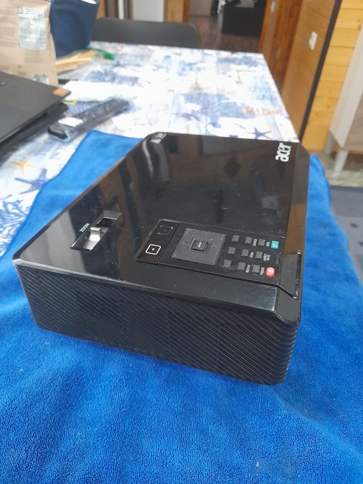Videoproiector acer x110