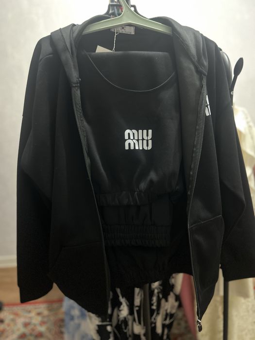 Женский вещи