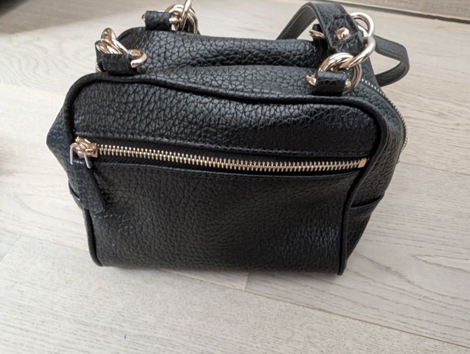 Ultima Oferta: geanta Guess din piele ecologica