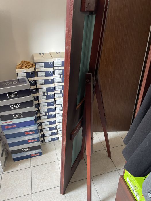Oglinda în ramă 160x60 cu picoare