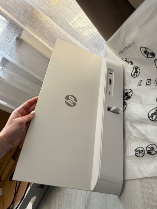 ЧИСТО НОВ Монитор 23,8 инча LED HP M24fw 1920 x 1080 пиксела, 5 ms,