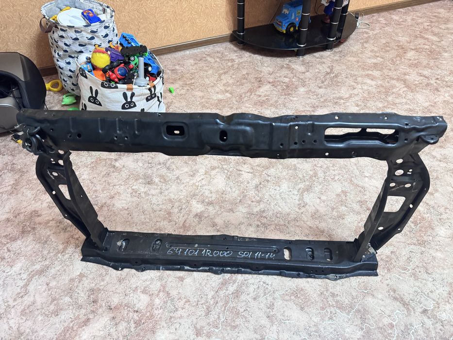 Телевизор радиатора  Hyundai Accent