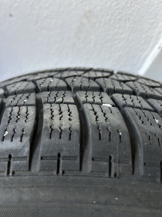 4 cauciucuri de iarna 225/50 r17
