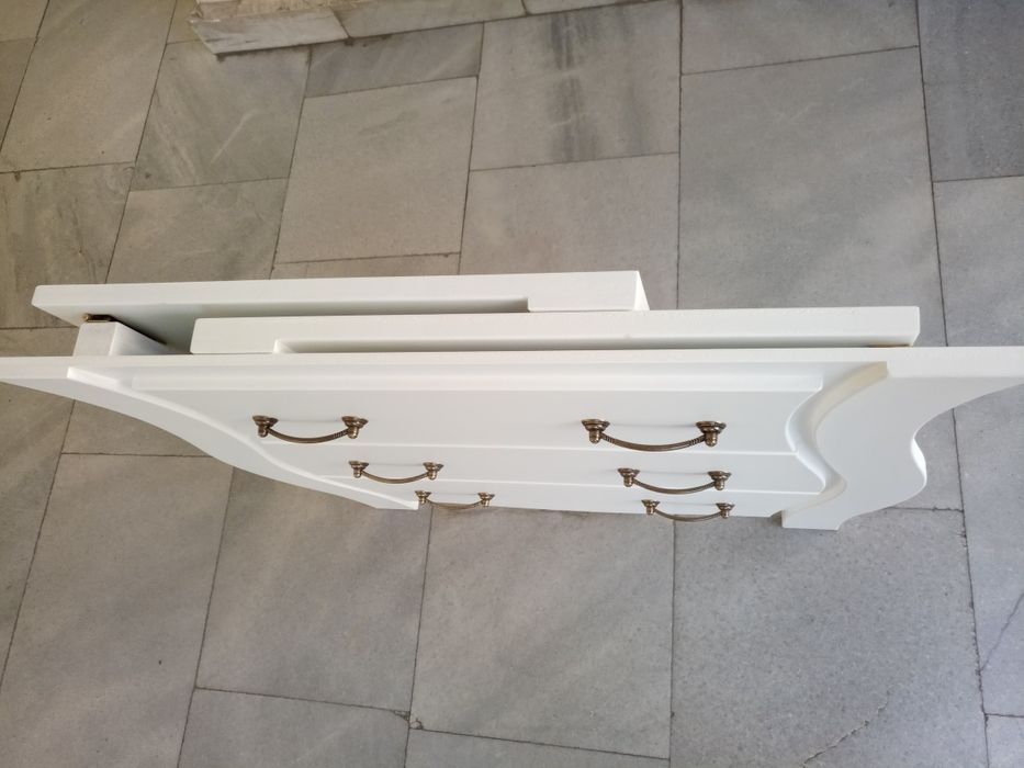 Декоративни маси тип скрин