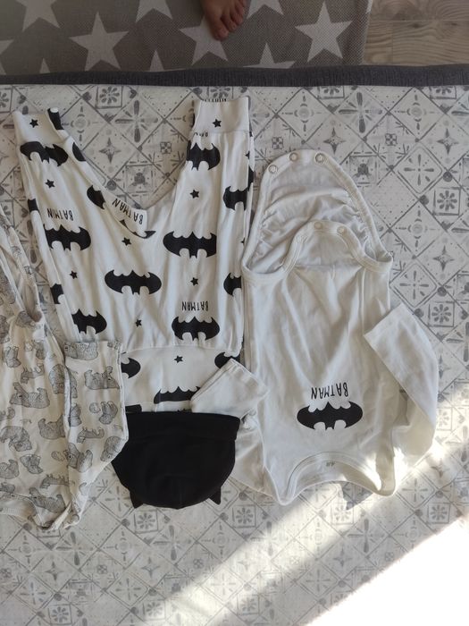 Lot 4 seturi 12 piese haine body H&M 68/80