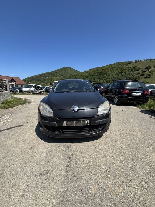Dezmembrez Renault Megane 1.5 dci 3 III 2009 euro 4 cod motor K9K
