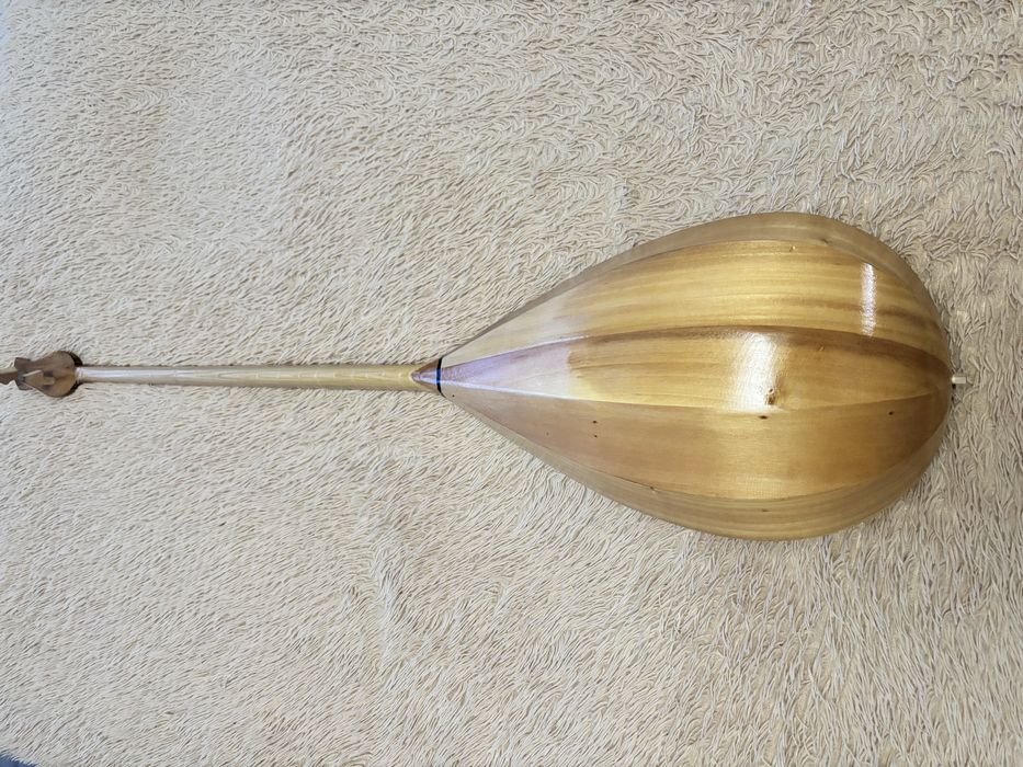 Продается домбыра