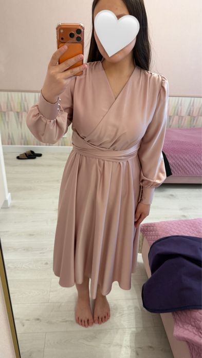 Нежно розовое платье