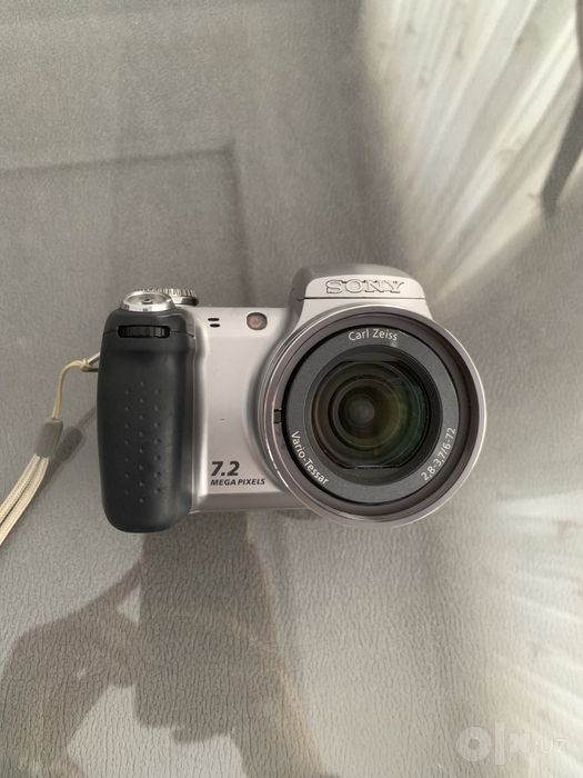 Цифровой фотоаппарат Sony Cyber-shot DSC-H5
