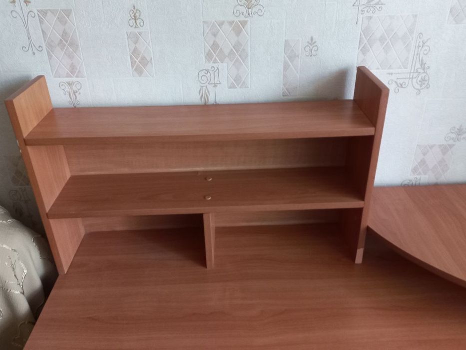 Стол компьютерный