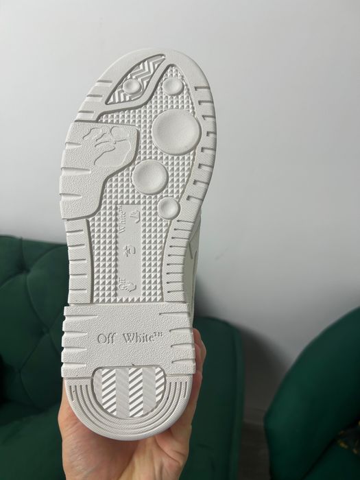 OFF-WHITE Out Of Office”For Walking”
