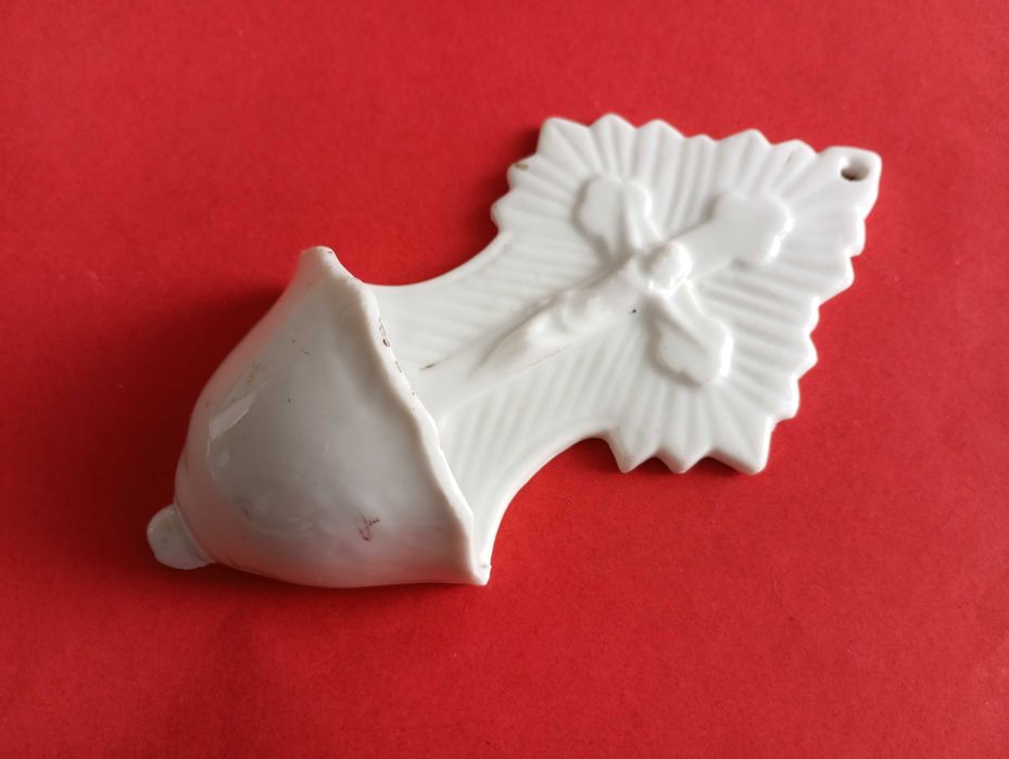 Старинен порцеланов иконостас , кандило