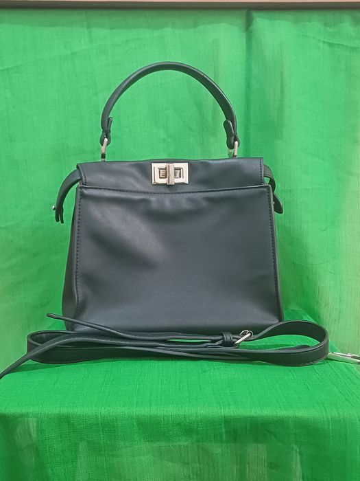 Продам. .  сумок