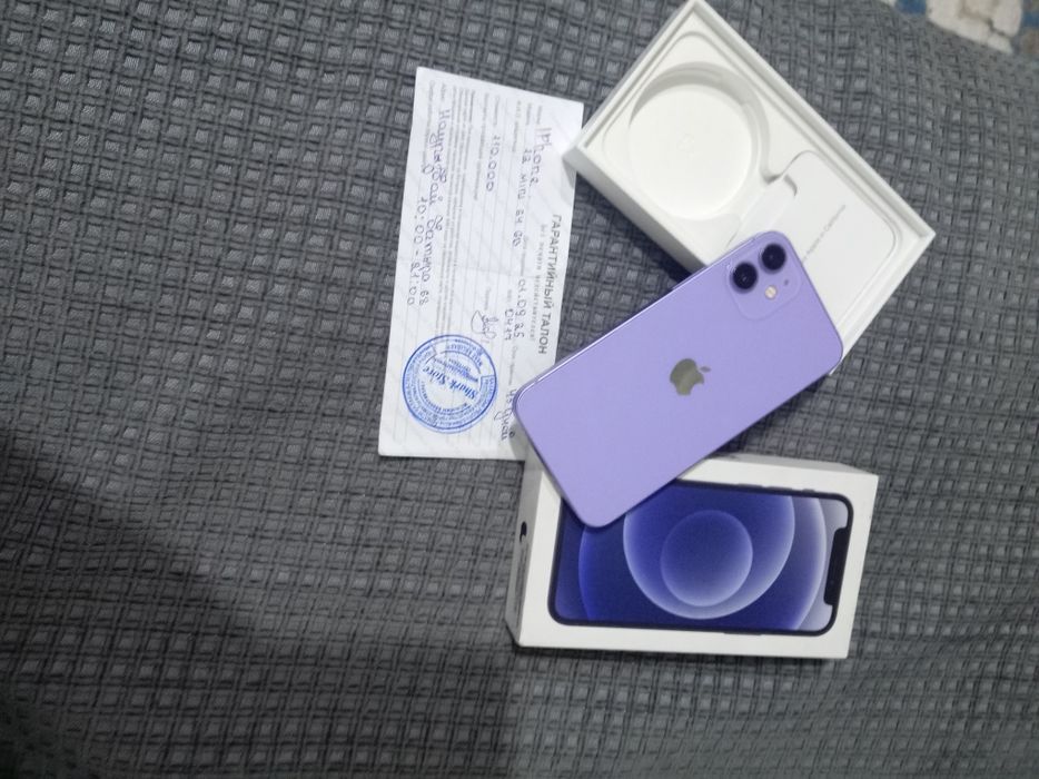 Продам Айфон 12 мини