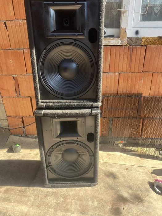 Vând boxe in stare bună