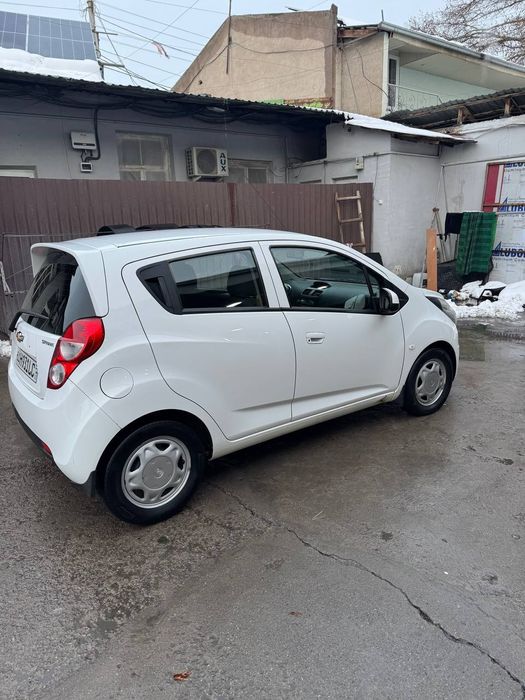 Продажа машина спарк механика