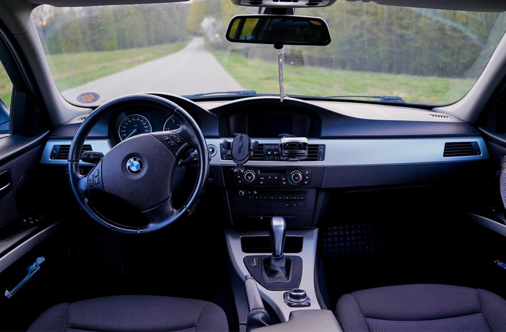 BMW Seria 3 2011 — imagine 5