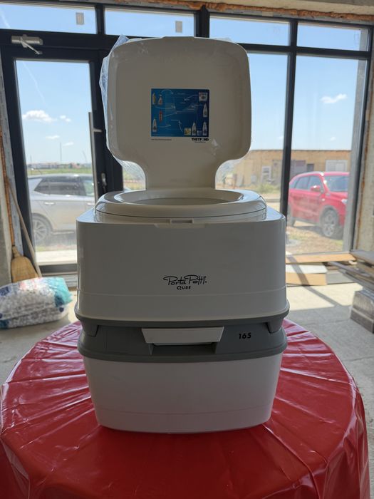 Toaletă portabilă Thetford Porta Potti Qube 165