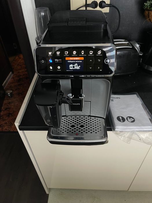 Кафемашина Philips EP4346 LatteGo