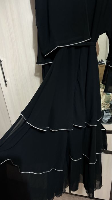 Элегантное платье-абайя с платком