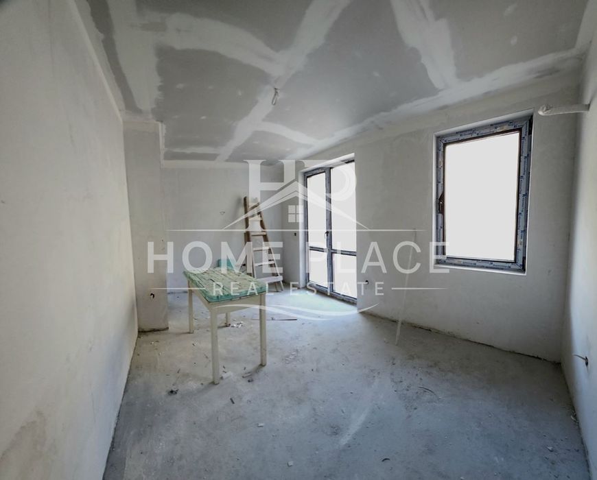 Продава се Тристаен апартамент в Варна, Лятно кино Тракия - 112 кв.м за 1002 €/кв.м - Снимка #1