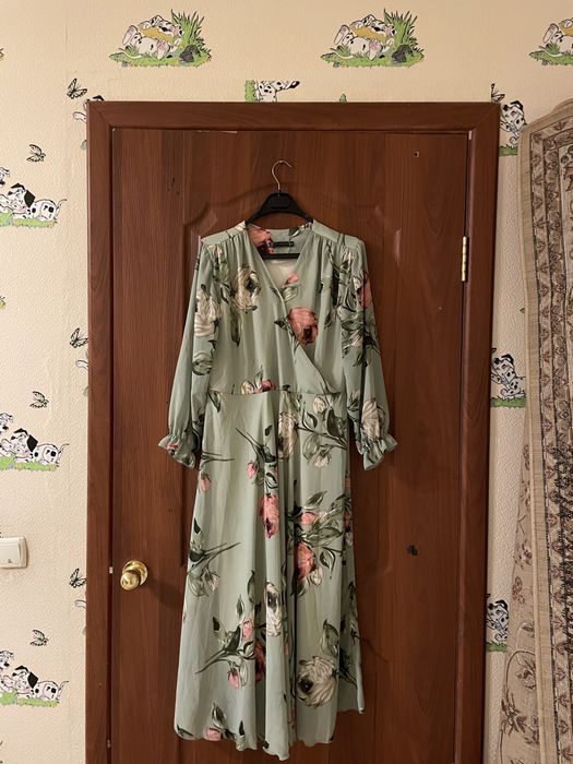 Платье размер л срочно торг