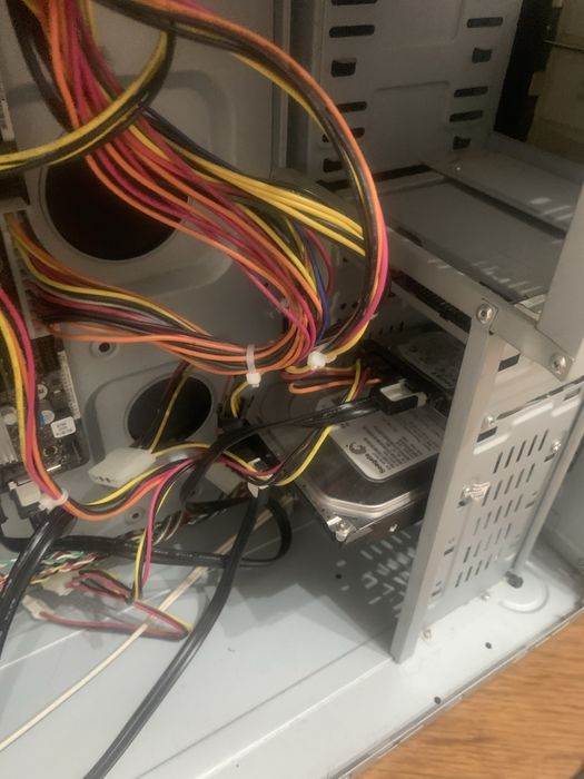 Продам системный блок дешевый