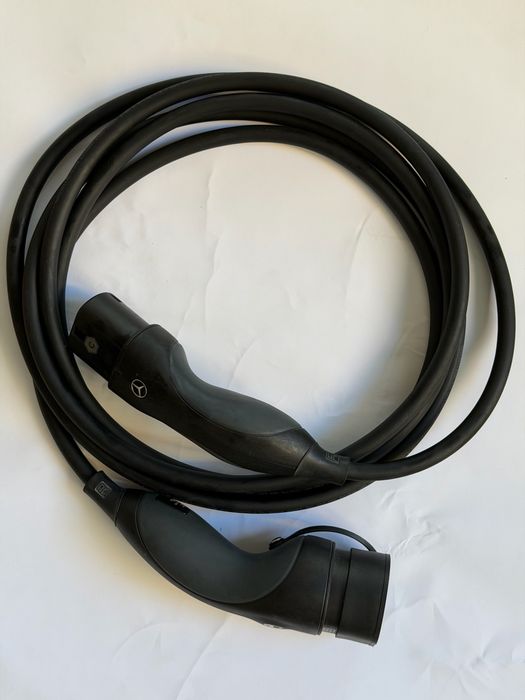 Оригинален Mercedes-Benz Mennekes Type 2 кабел 11kW 20A A0005832305