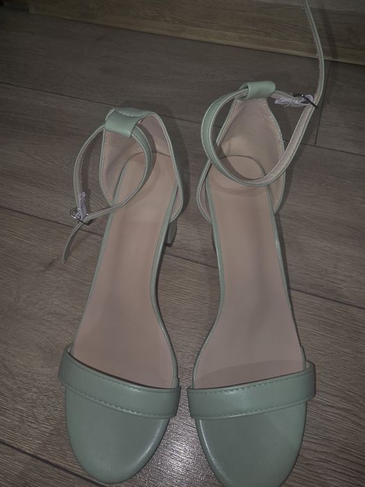 Sandale cu toc gros verde menta