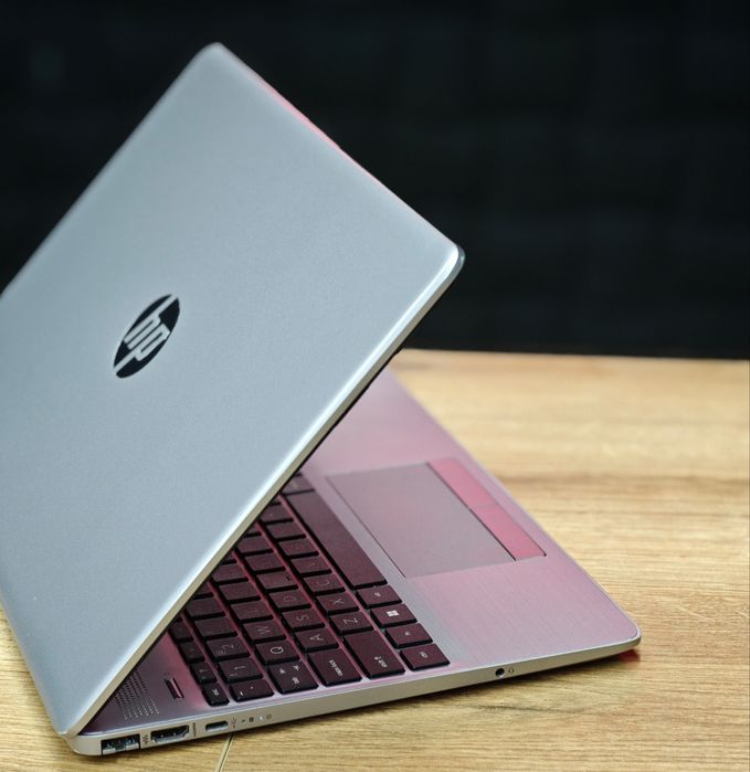 Hp laptop sotiladi yangi