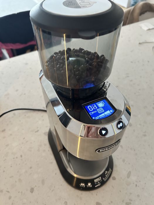 Rasnita Delonghi Dedica