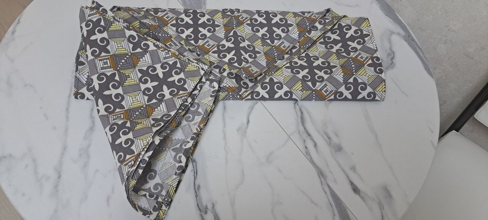 Продам дорожки для стола