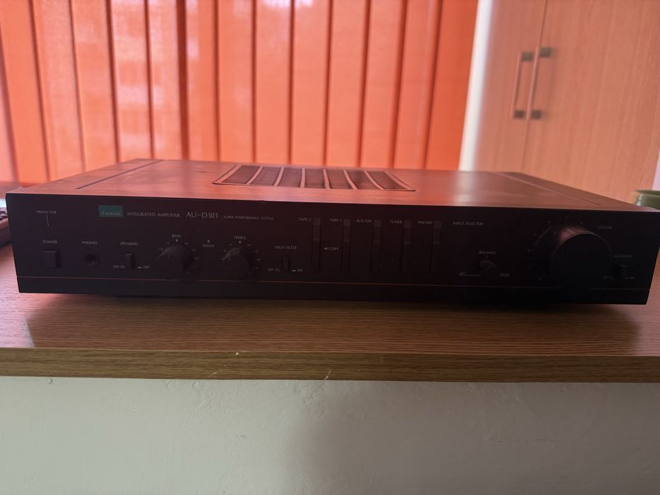 Amplificator Sansui AU-D101