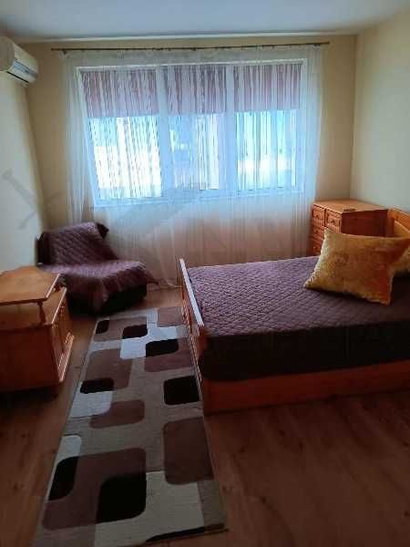 Дава се под наем тристаен апартамент в ХЕИ! 21804092