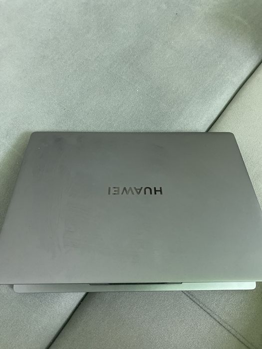 ноутбук почти новый