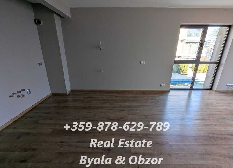 Продава се Тристаен апартамент в Обзор - 95 кв.м за 872 €/кв.м - Снимка #8