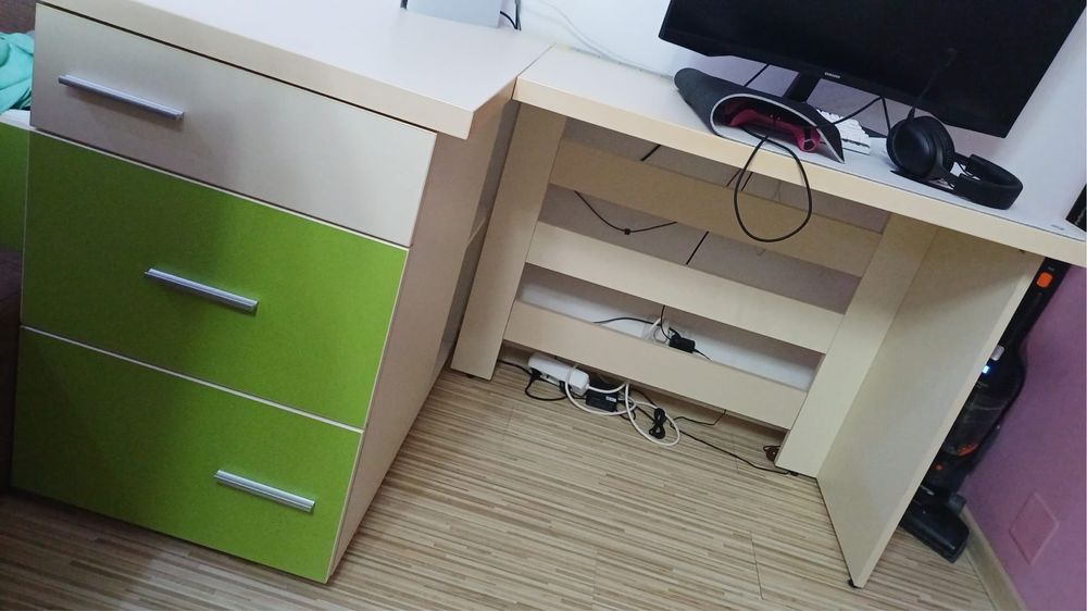 Pat + birou VAND URGENT