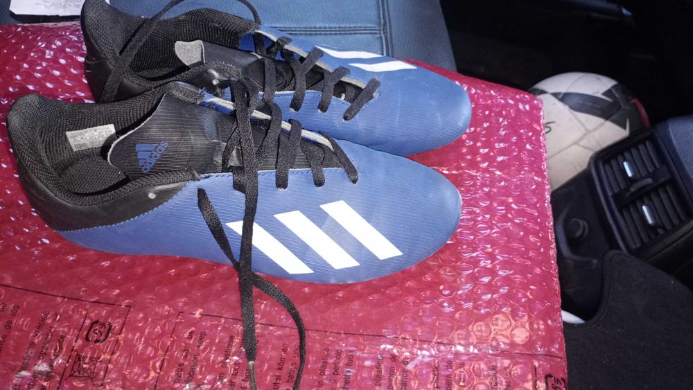 детски  футболни маратонки но NIKE  и ADIDAS     МАТ-СТАР номер 37