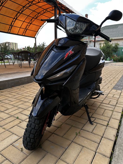 Скутер 125 кубов