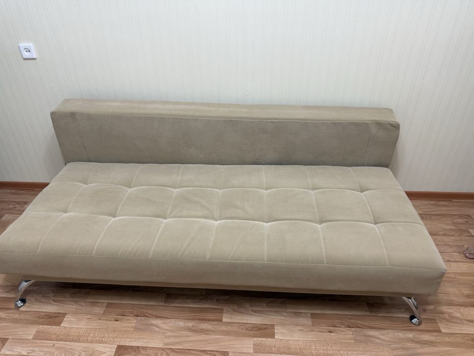 Срочно продам диван - тахта
