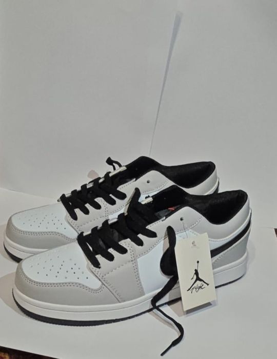 Air Jordan 1 Low | Новые | 41 размер