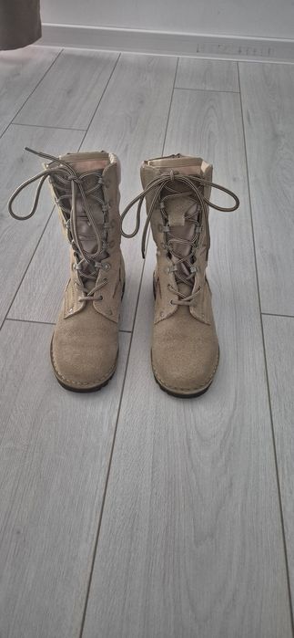 Bocanci militari