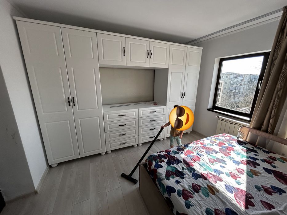 Vand apartament 3 camere