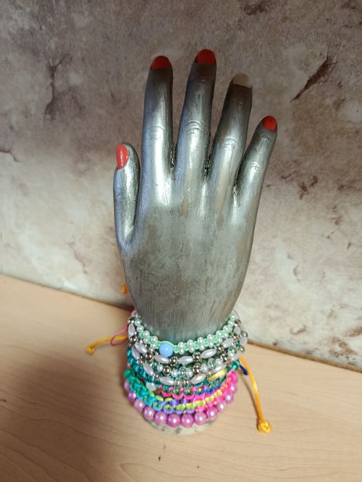 Браслеты из бисера