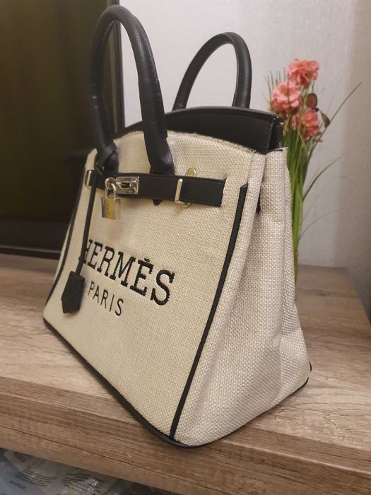 Чанта Hermes нова.