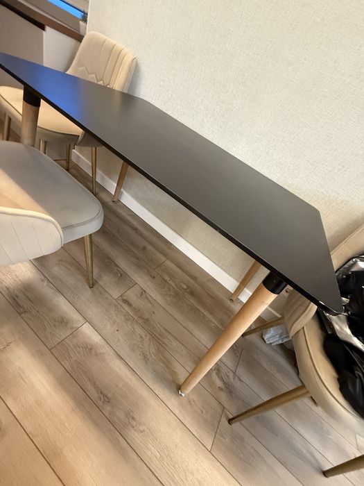 Продам стол в хорошем состоянии