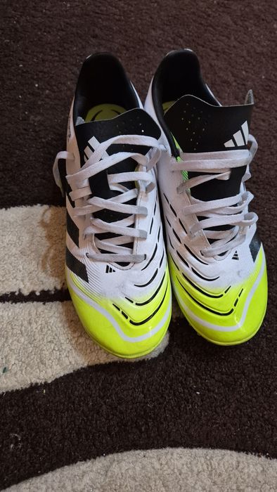 Adidas predator fotbal