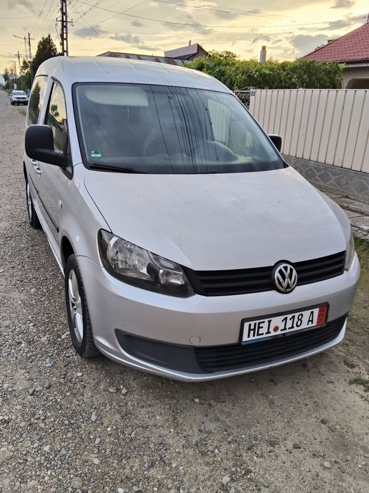 Vând Vw Caddy 2012(Fara schimb)