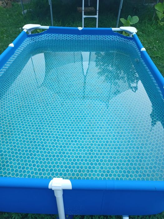 Piscina copii in stare foarte buna